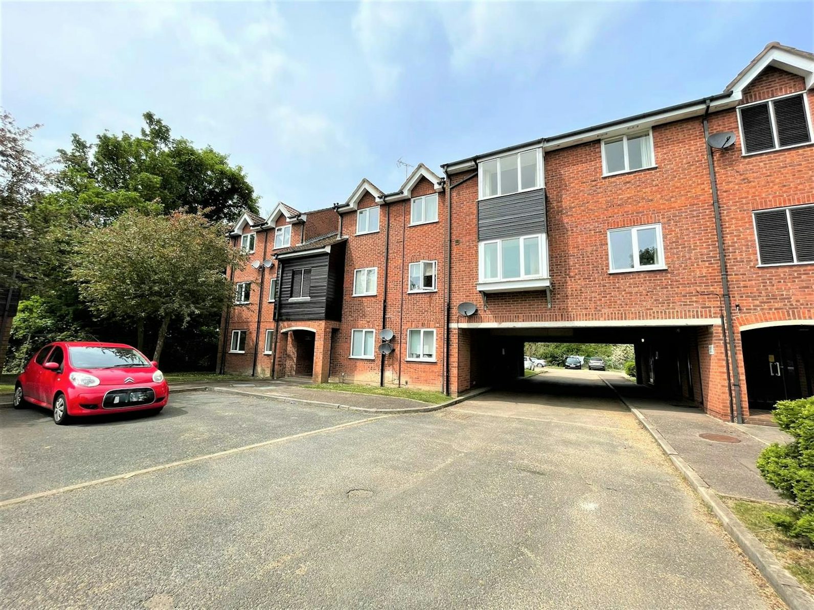 Flat for sale on Millstream Close Hitchin, SG4
