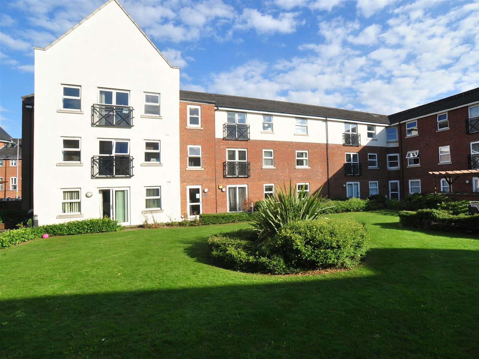Flat for sale on Johnson Place 65 Walsworth Road, Hitchin, SG4