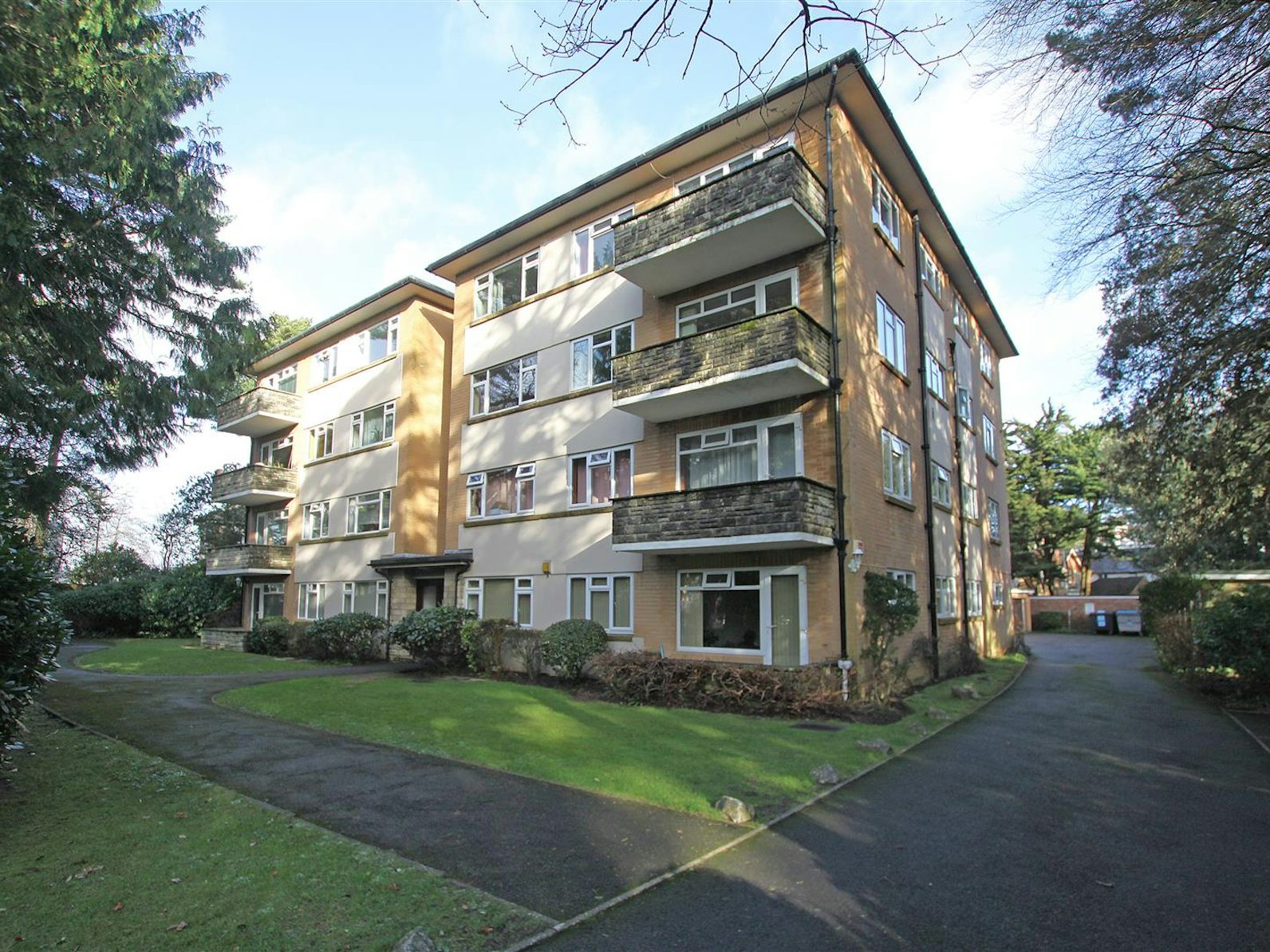 Flat for sale on Manor Road Bournemouth, BH1