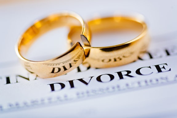 Scots couples missing out on cheaper ways to divorce