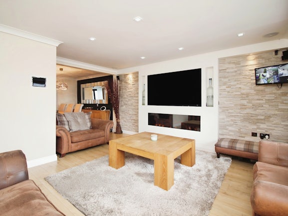 Gallery image #11 for Extended Family Home - Hilcot Green, Thorpe Astley, LE3