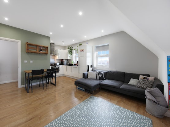 Overview image #3 for Semley Road, London, SW16