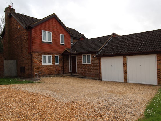 Overview image #1 for Dorset Vale, Binfield, RG42