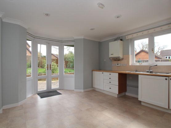 Overview image #3 for Dorset Vale, Binfield, RG42
