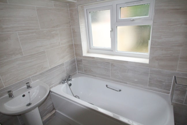 Gallery image #8 for Lyndhurst Road, Dallow Area, Luton, LU1