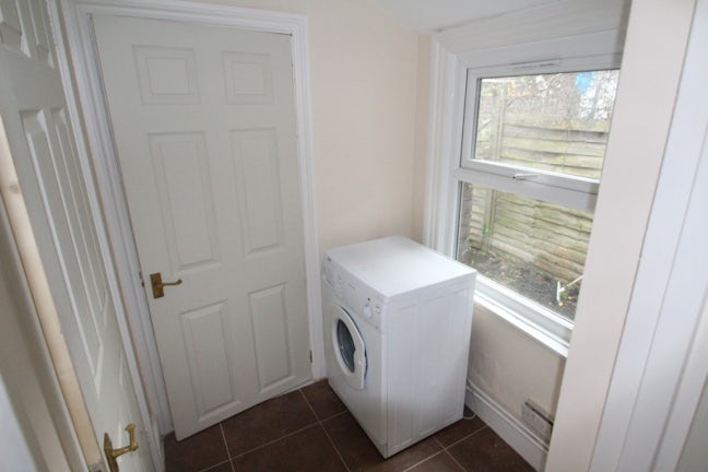 Gallery image #11 for Lyndhurst Road, Dallow Area, Luton, LU1