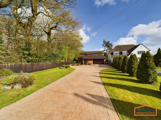 Overview image #1 for Stonnall Road, Aldridge, Walsall, WS9
