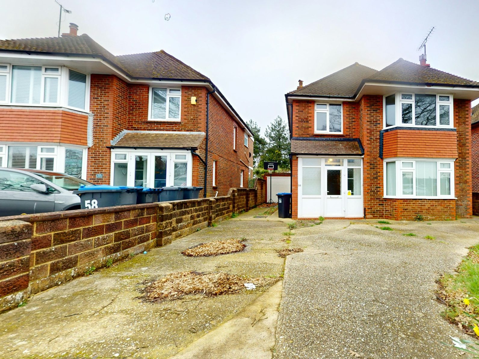 Detached House to rent on The Boulevard Worthing, BN13