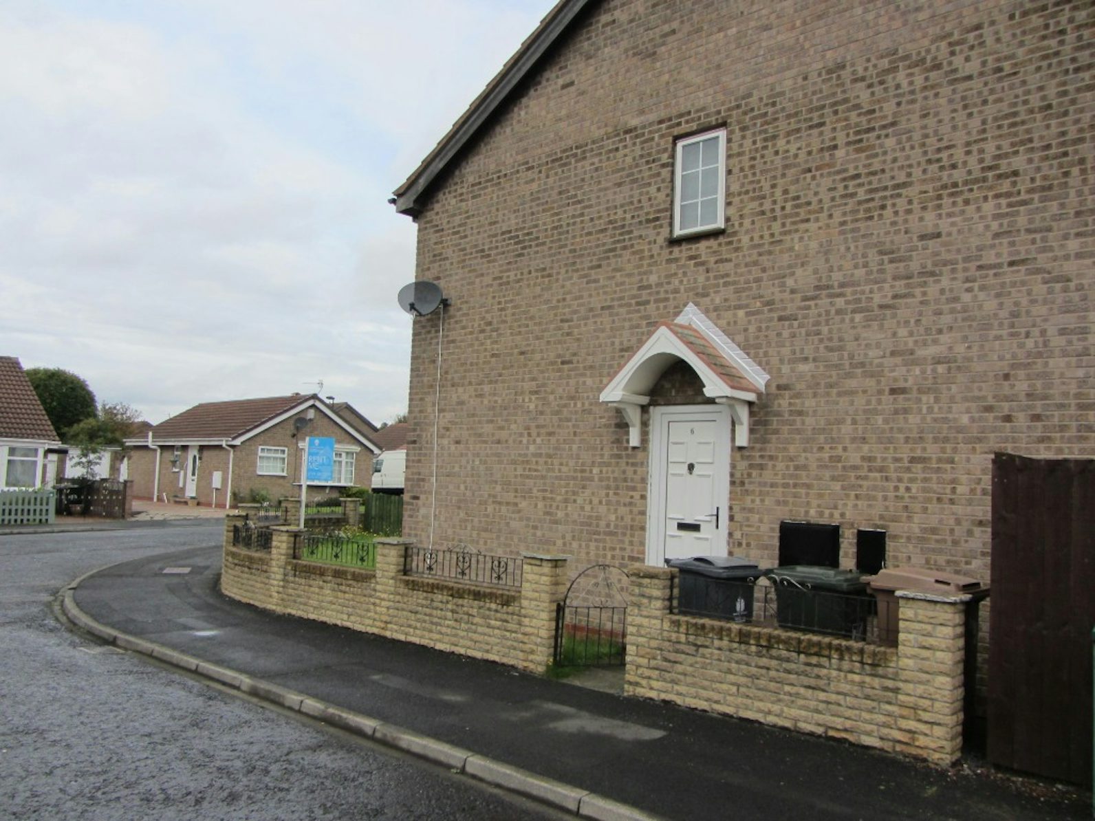 Semi-detached House to rent on Chelford Close Hadrian Park, Wallsend, NE28