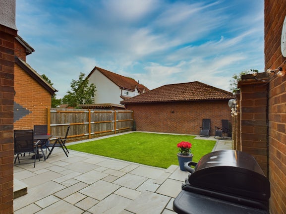 Gallery image #1 for Finch Close, Tadley, RG26