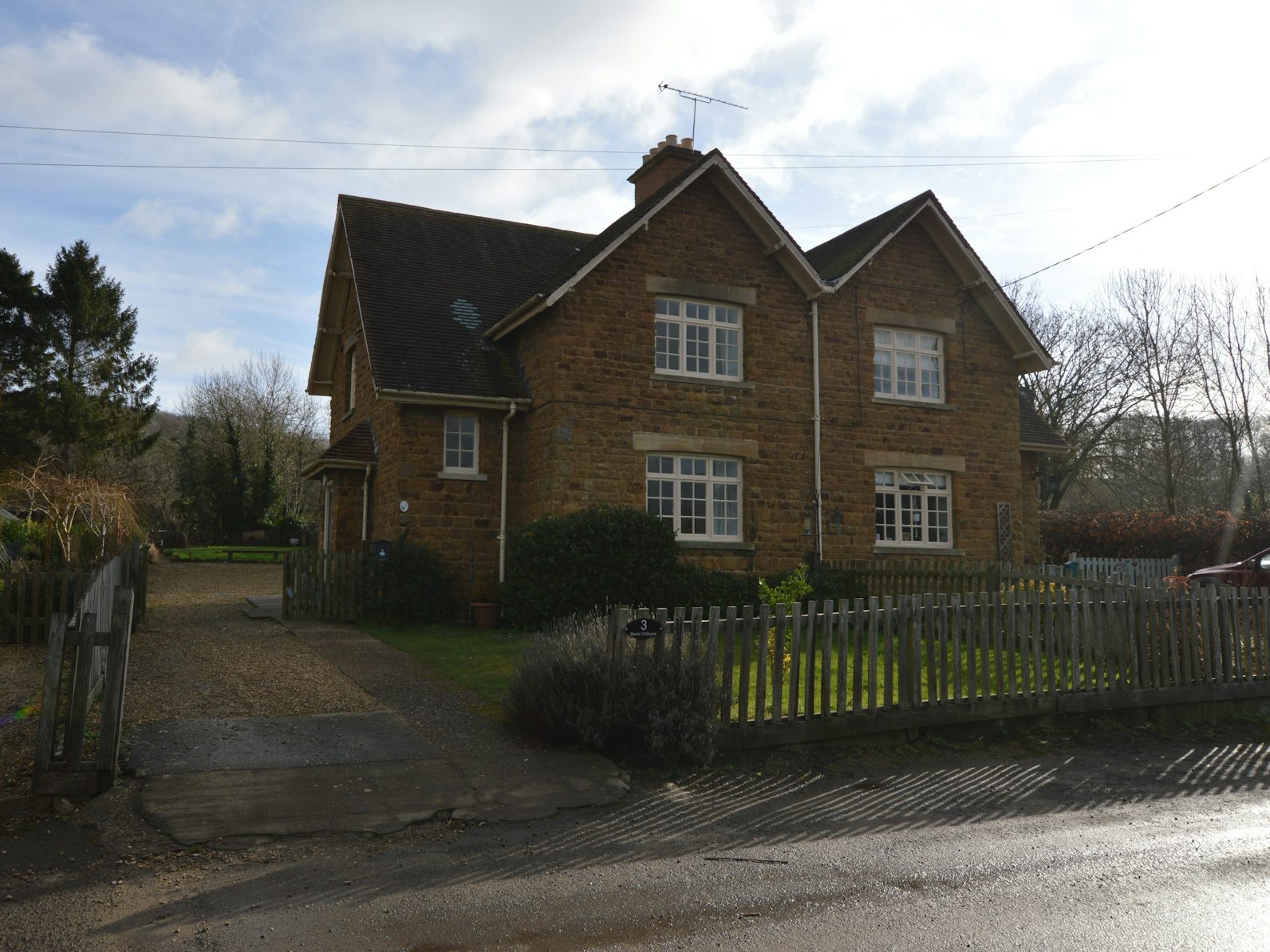 Semi-detached House to rent on Main Street Woolsthorpe By Belvoir, NG32