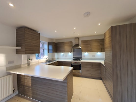 Overview image #2 for 4 Damson Way, Carshalton Beeches, Carshalton, SM5