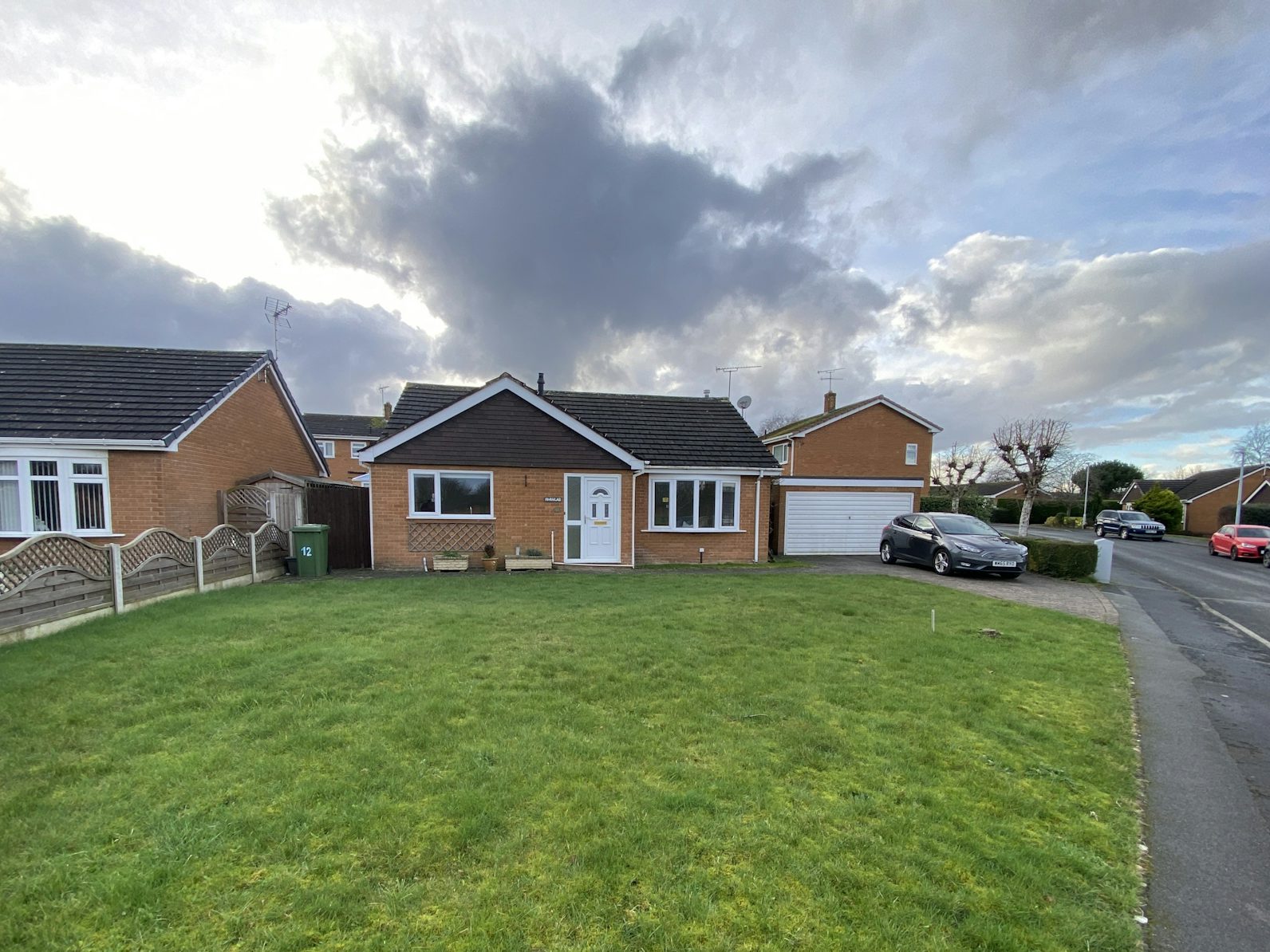 Bungalow for sale on Ffordd Mailyn Wrexham, LL13