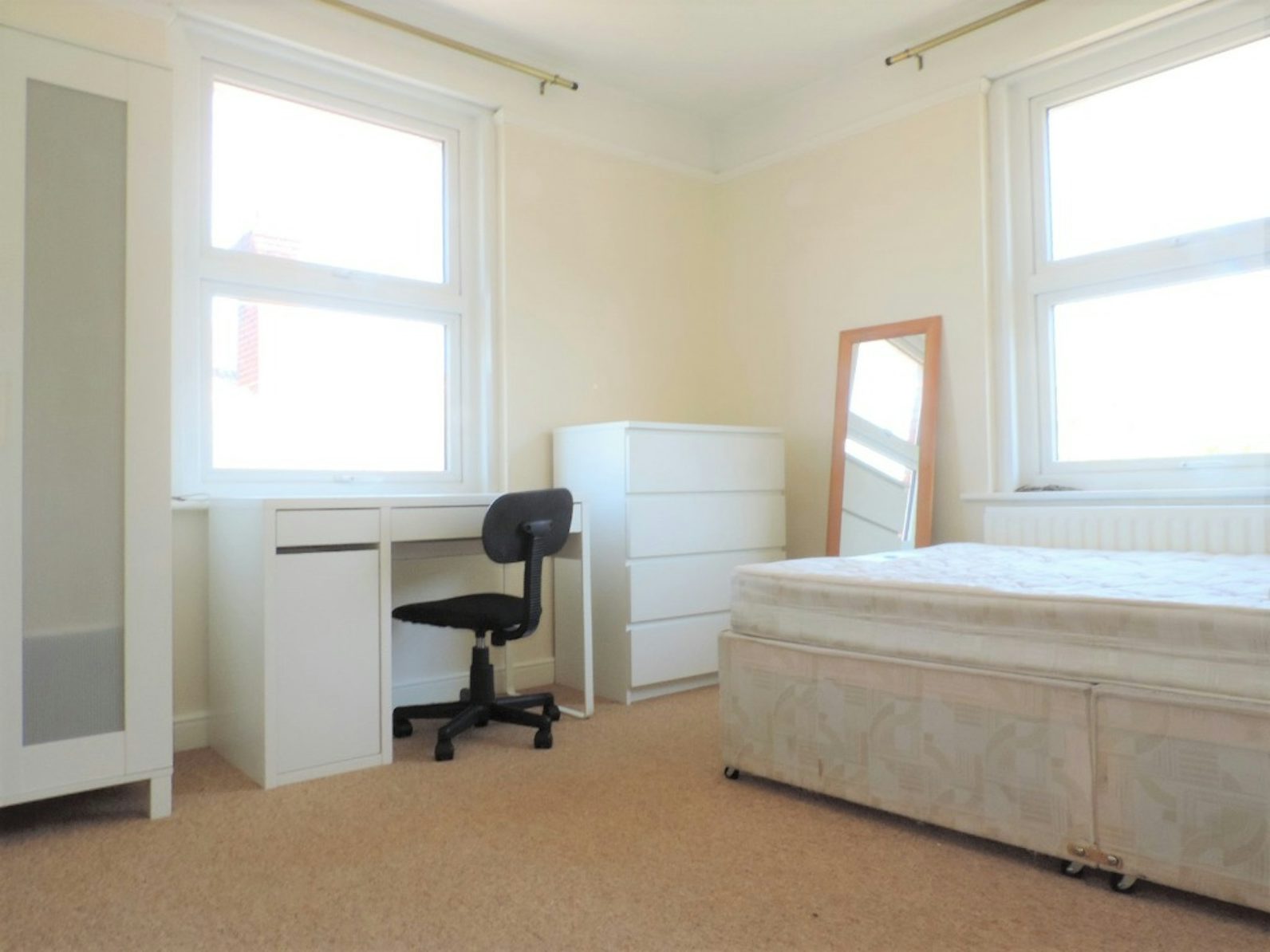 Maisonette to rent on Bray Rd Guildford, GU2