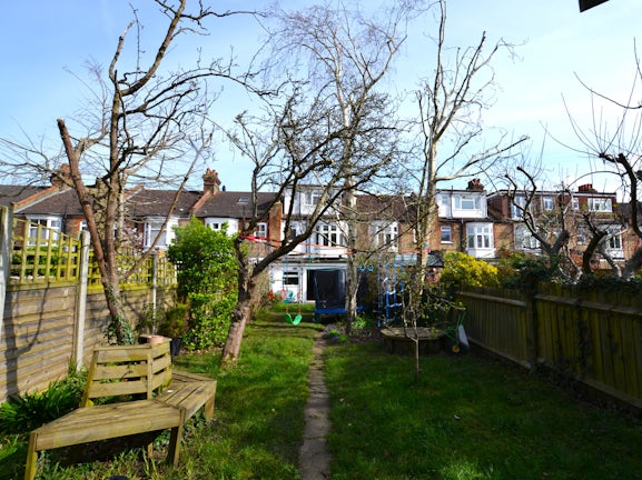 Gallery image #25 for Burford Gardens, Palmers Green, London, N13
