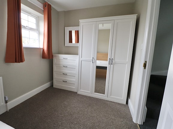 Gallery image #5 for Furnished Room & Ensuite in Nice House, Town Centre