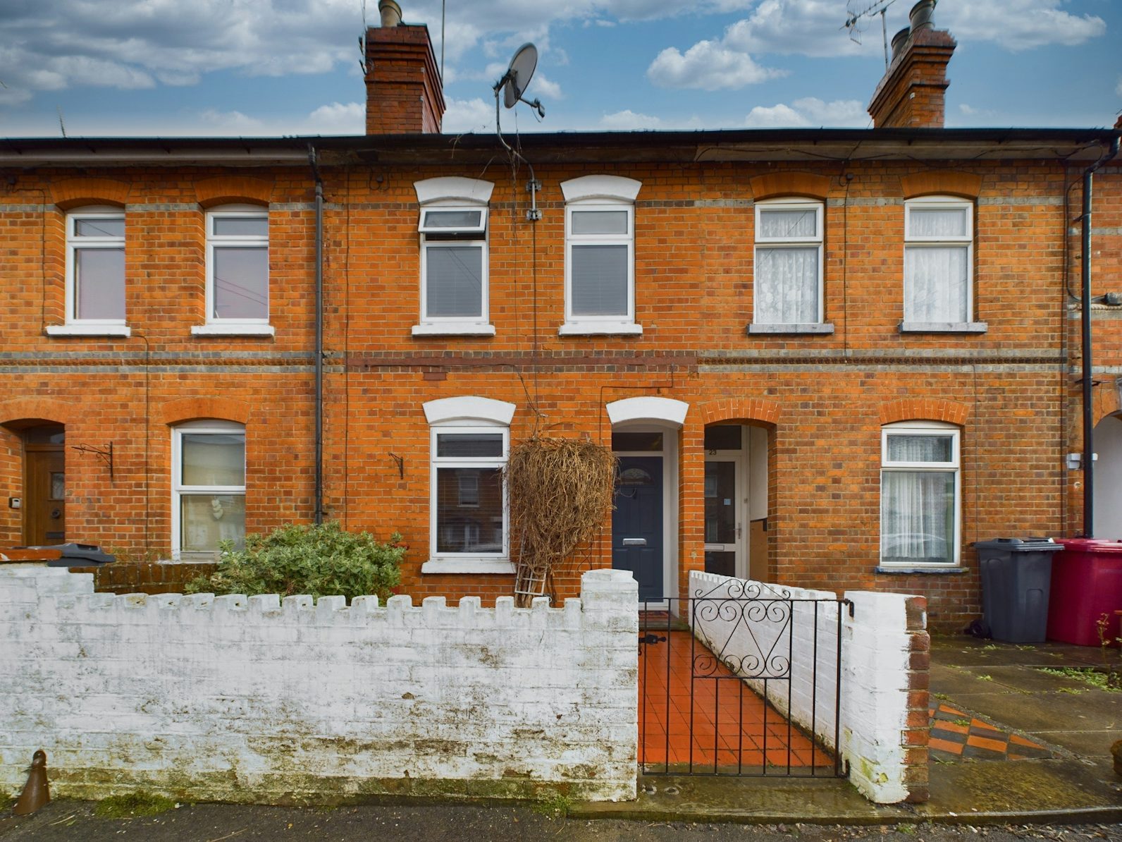 Terraced House for sale on Connaught Road Reading, RG30