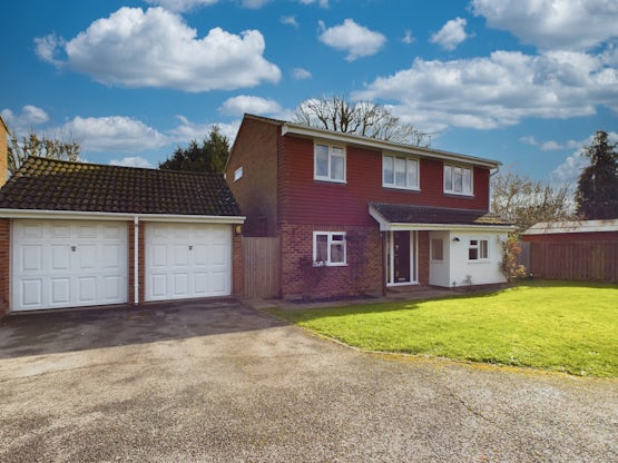 Overview image #2 for Hawkesbury Drive, Calcot, Reading, RG31