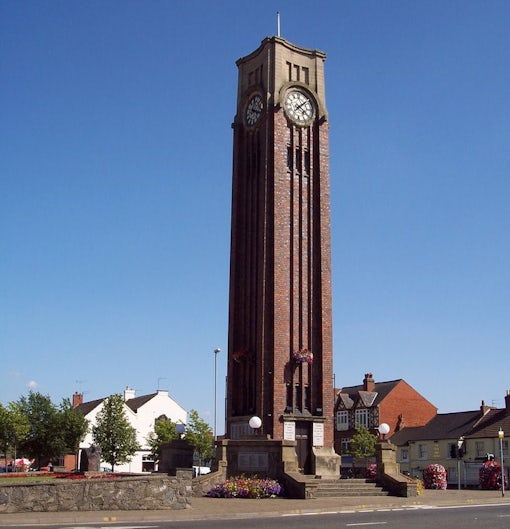 Clock_tower,_Coalville_-_geograph.org.uk_-_213200