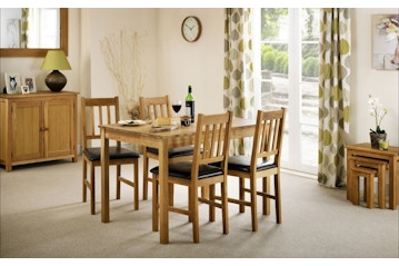 Coxmoor Dining Set (4 Chairs)