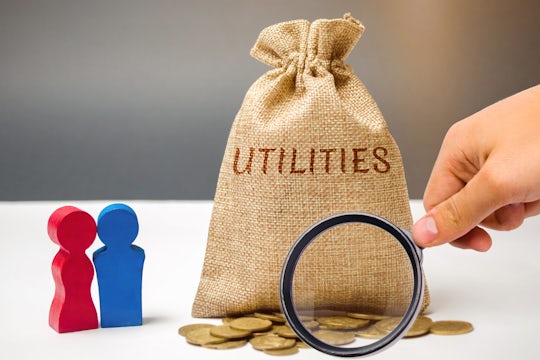 A money bag with the word Utilities